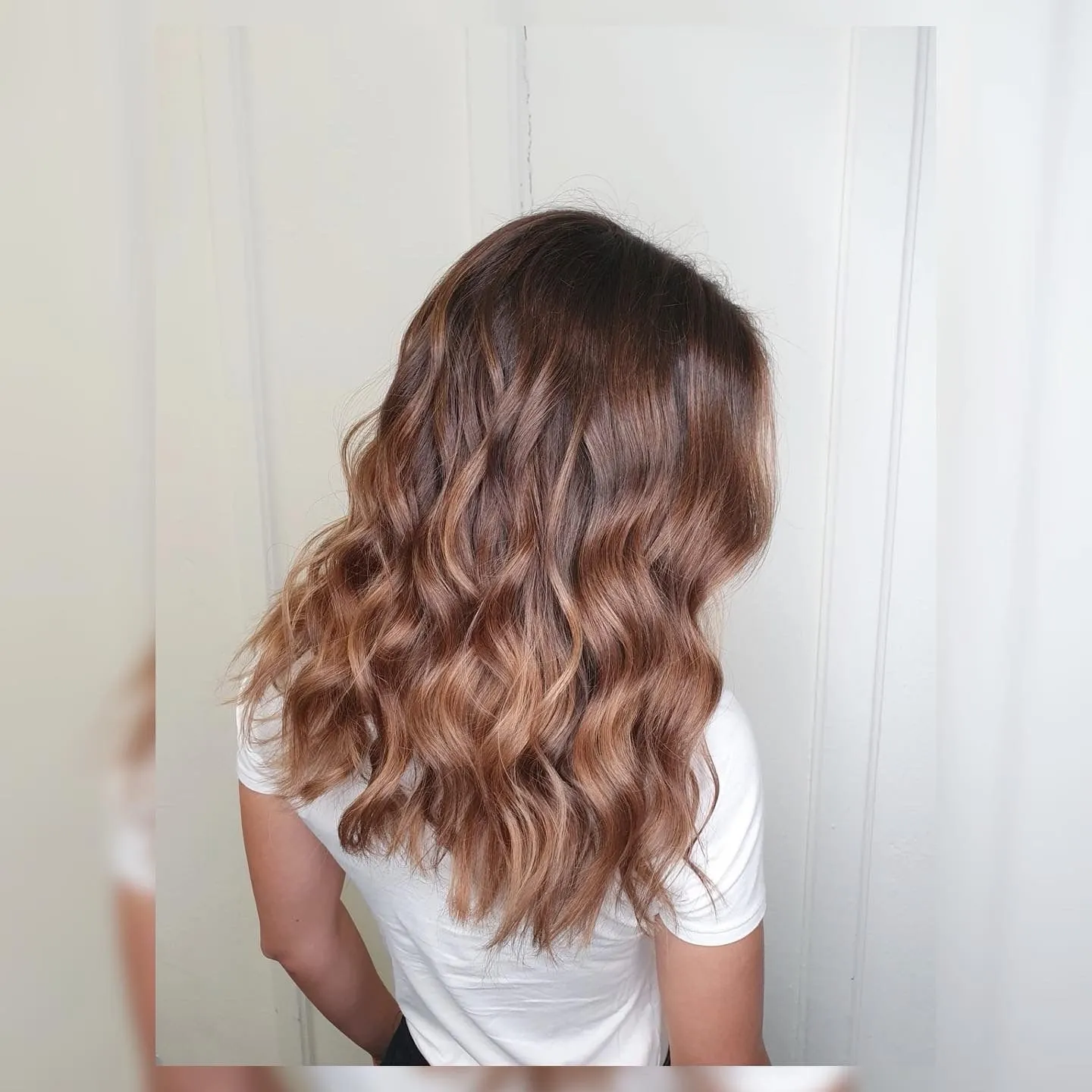 Brünette Wellen mit Ombré